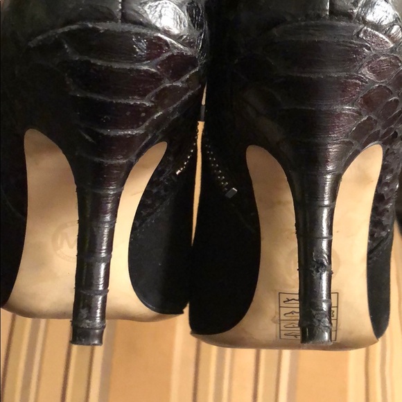 Michael Kors booties suede sz 8 without box - Picture 4 of 6